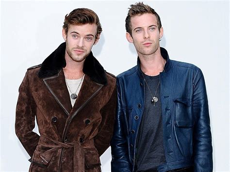 harry treadaway naked|OMG, he’s naked: Harry Treadaway’s twin brother Luke